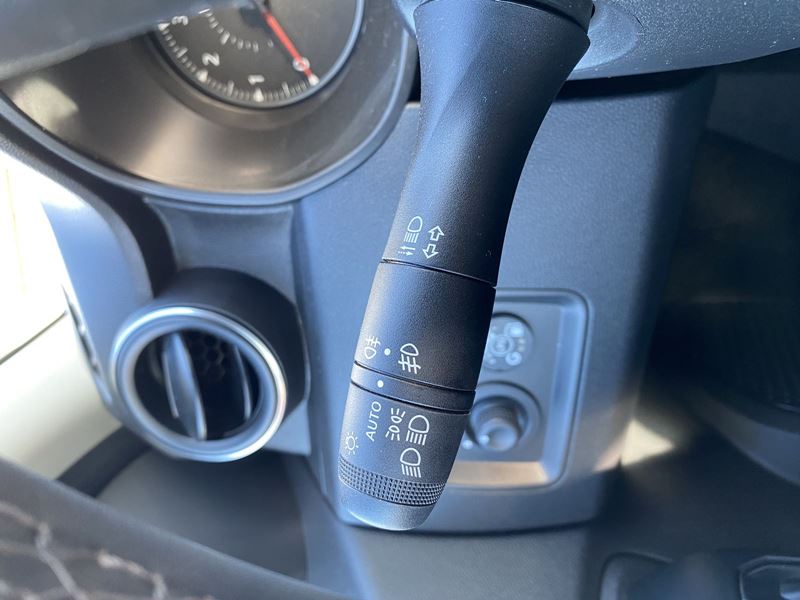 Dacia Duster 2. generace před faceliftem, černý interiér