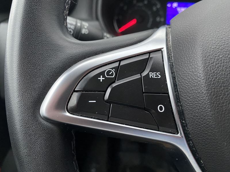 Dacia Duster 2. generace před faceliftem, černý interiér