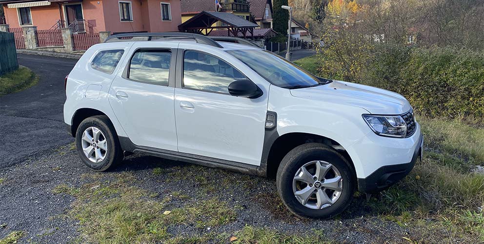 Dacia Duster Comfort 2. generace v bílé barvě glacier