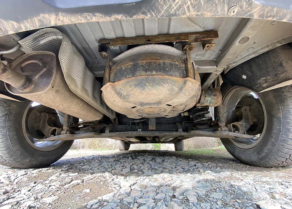 Koroze komponent na spodku Dacie Duster 2020