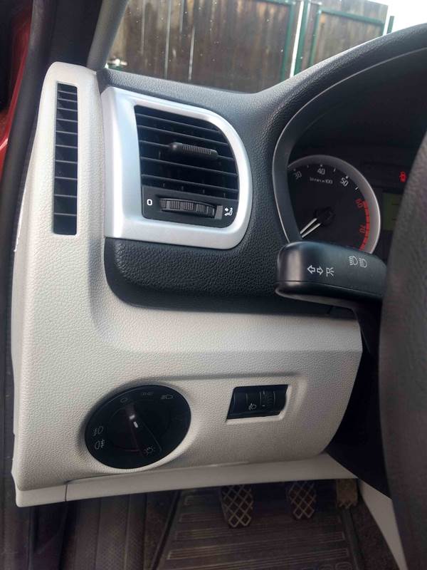 Škoda Roomster Style, šedý interiér