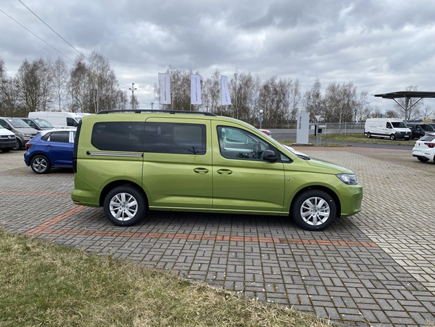 Nový VW Caddy Maxi Life 2.0 TDI 2024 zelená Golden
