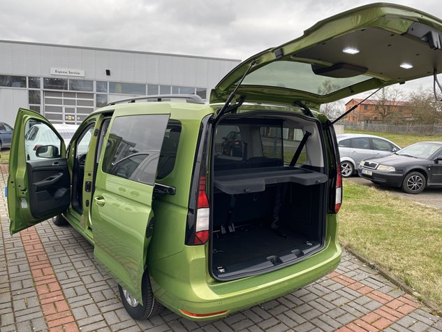 Nový VW Caddy Maxi Life 2.0 TDI 2024 zelená Golden