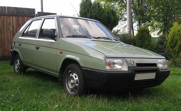 Škoda Favorit 136 L z roku 1990 v zelené pastelové barvě