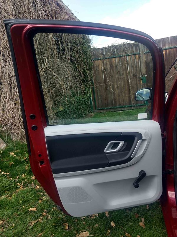 Škoda Roomster Style, šedý interiér