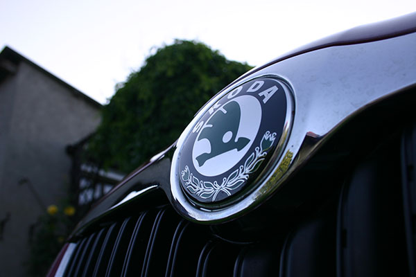 Škoda Roomster Style, červená Flamenco