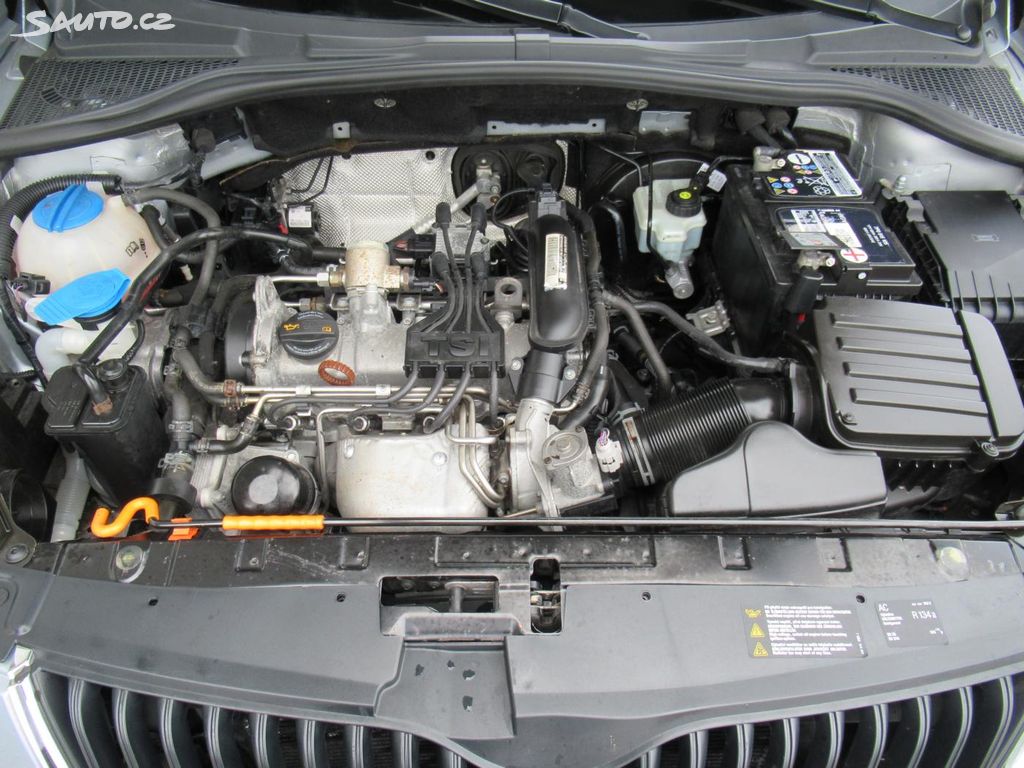 Motor 1.2 TSI 77 kW EA111 bez krytu zapalovacích kabelů