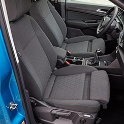 Potahy Triangle s modrým obšitím