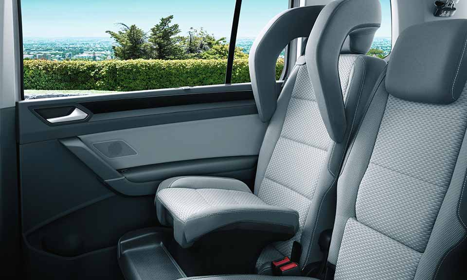 Integrovaná autosedačka ve Volkswagenu Touran 2. generace